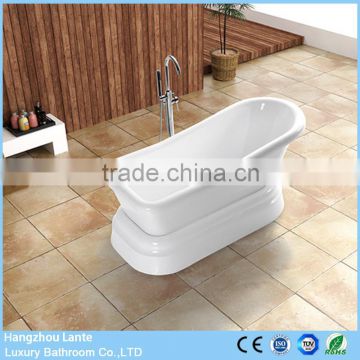 Pedestal acrylic freestanding tub