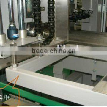 Gripper type bottle case packer machine automatically