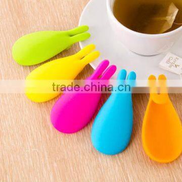 EW-004 non stick fish bone earphone cord cable winder