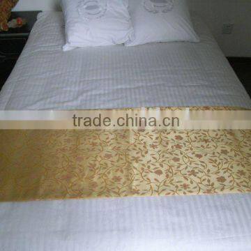 100% Polyester hotel Bed Runner and bed spread