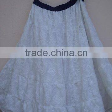 Women White color decent embroidery pattern knee length formal party wear short skirt