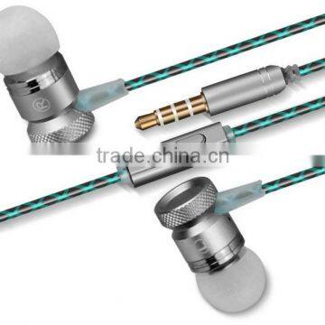 2016 fashional snake veins metal earphone wired with microphone