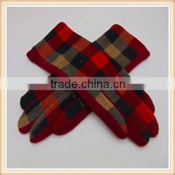 Touch Screen Great Checkered Handmade Women Gloves Wholesale photo-4