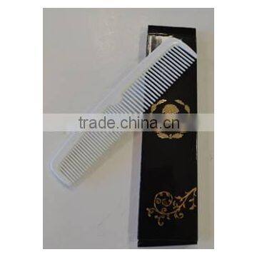 cheap pp material hotel disposable plastic comb with paper box