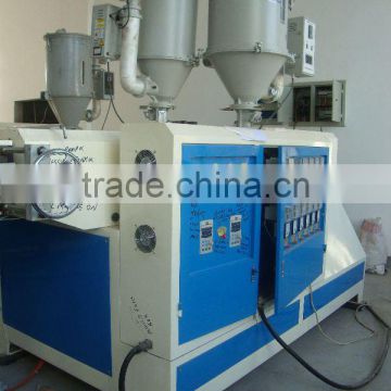 Plastic injection mould machine