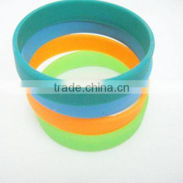 Wholesale custom logo print silicone rubber gps children bracelet