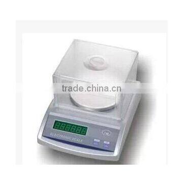 Electronic balance scale with Windshield