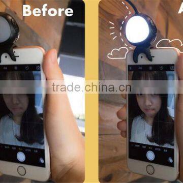 The alien mobile phone lights Skin beauty self timer LED lights Cartoon Bluetooth self timer Fill-in light