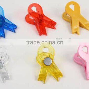 cute plastic magnetic clip