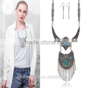 Vintage Antique Gold Tone Chandelier Statement Chunky Bib Tribal Necklace With Fringe And Turquoise Collier Plastron Boheme