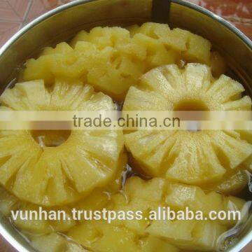 Pineapple Queen Victoria