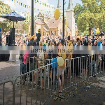 crowd control barriers/fence