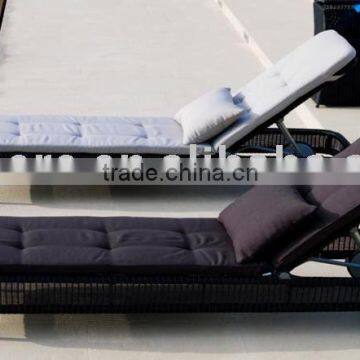 rattan chaise lounge AK3054 pool use