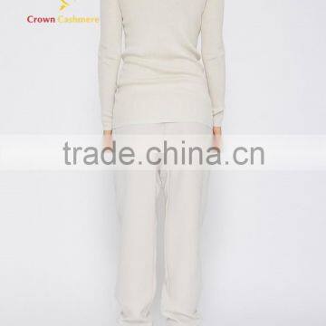 White Women Round Neck Cashmere Pullover Sweater photo-2