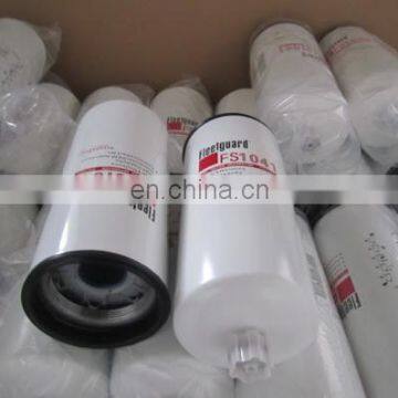 Truck engine oil water separator filter element P551040 FS1041