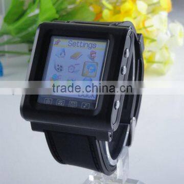 AK812 MTK6235 Watch CellPhone 1.44 Inch Touch Screen 1900MHz