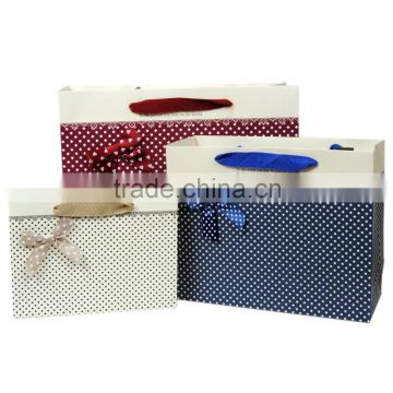 Custom made Red gift paper bag with Silk ribbon&low price from guangzhou