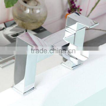 UK Market Waterfall Bath Filler Taps BM002