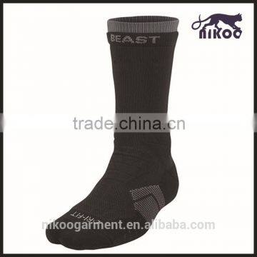 Wholesale custom made designs elite basketball mens athletic terry socks