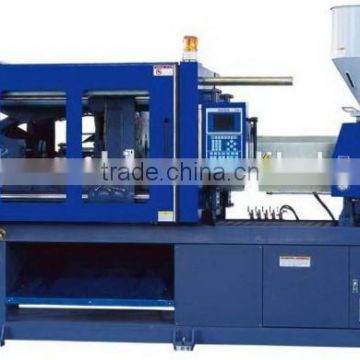 New type automatic vertical injection molding machine