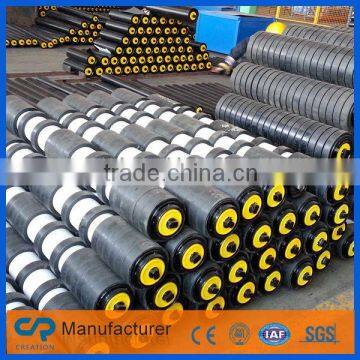 Comb impact idler roller in belt conveyor