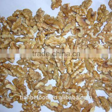 WALNUT KERNELS