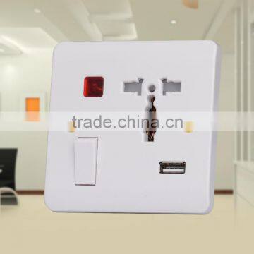 Wholesale 10A 250V universal Wall socket 3 pin with USB outlet