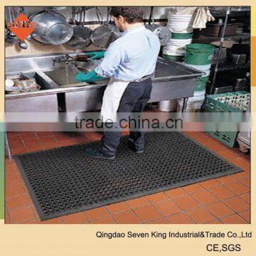 drainage holes new style made in Qingdao rubber floor mat