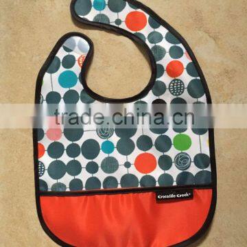 New design wholesale cute polyester Baby Bib