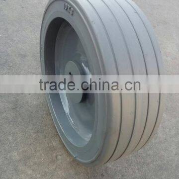 065744-000 UpRight Rear Wheel 305x105 photo-2
