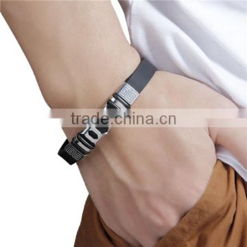 Silver Tone Black Pattern 304 Stainless Steel Silicone Barcelet Hot Sellers Importer