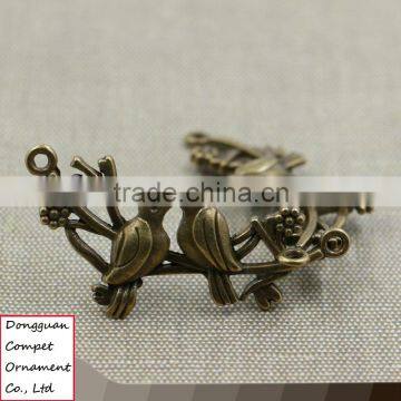 Wholesale Diy Jewelry Zinc Alloy Branch Kissing Birds Pendant photo-3