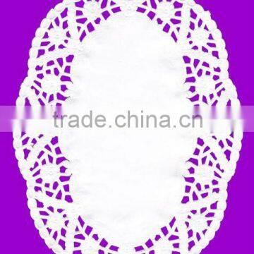 Oval paper doilies