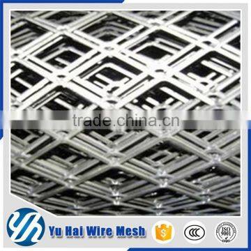 Flattened expanded metal mesh