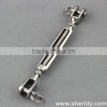 Open body fork end construction turnbuckle