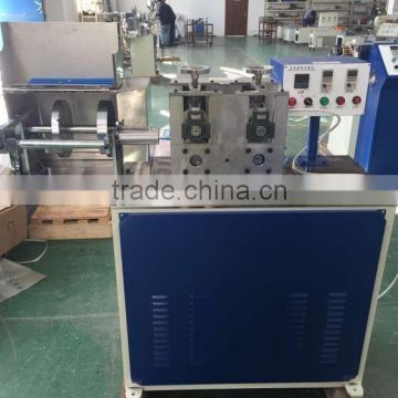 Double motor and rubber wheel tractioned double cutting wheeled cutting machine