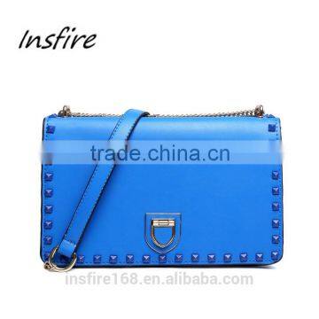 China shop online cheap classcial design metal chain sling bag with strap