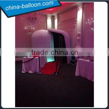 Novel shape cheap used lighting inflatable photo booth with led