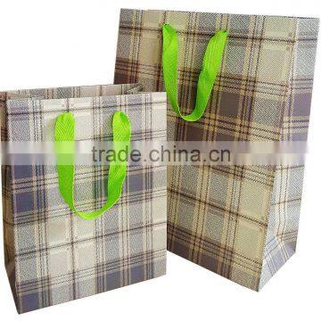 checked plaids design printed paper bag