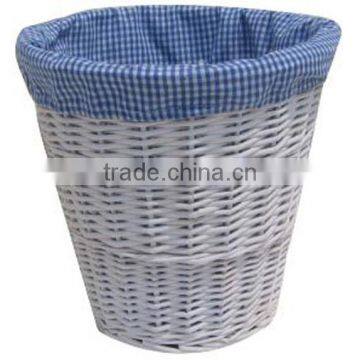 Decorative natural wicker trash can for office