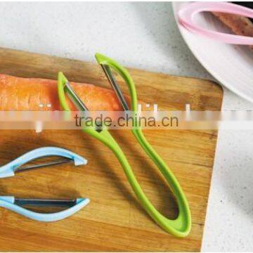 Wholesale Stock Colorful Hanging Double Fruit Vegetable Peelers photo-3