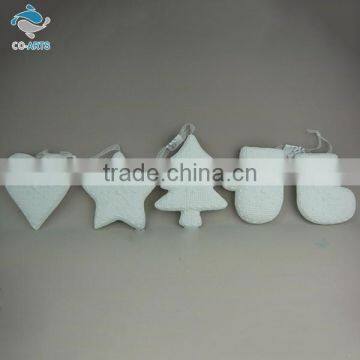 Simple design good-looking low cost superior quality unpainted ceramic christmas ornaments