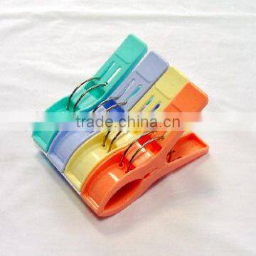 Spring Large Cheap Plastic Clothes Hanger Pegs