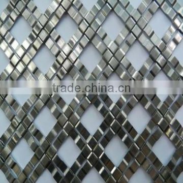 Architectural wire mesh ceiling