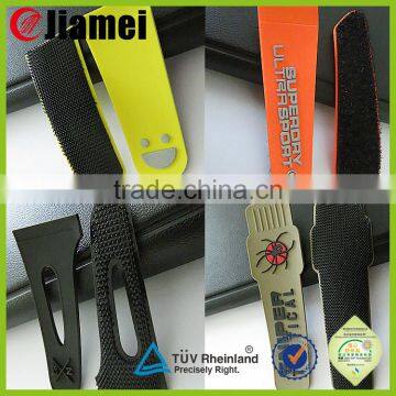 Professional OEM shoe clasps design logo eye plastic magnic hook and loop sleeve tab