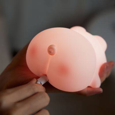 EGOGO Kawaii Christmas Pig Mini Night Light Portable Food Grade Silicone Smart Animal Touch Lamp for Children and Toddlers photo-2