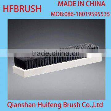 Black bristle lath brush