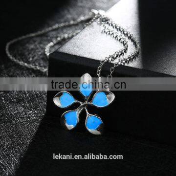 Blue leaf pendants necklace glow in the dark necklace with Luminous stone pendants