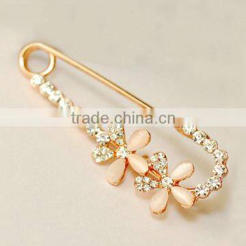 Fashion Latest Desgin Korea Wholesale Wedding Jewellry Opal Flower Rhinestone Brooch Pin