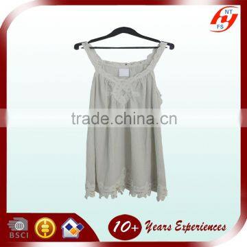 Fashion Style Hot Sale High Quality Custom Elegant Ladies Green Lace Loose Causual Tank Tops for Woman